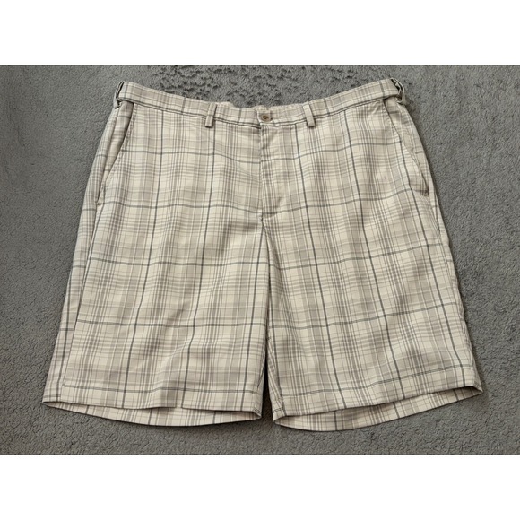 Haggar Other - Haggar Mens Plaid Flat Front Golf Shorts Beige Gray Size 40 Polyester Casual
